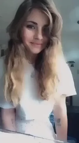 Tiny Cute Teen's Distracting Tease 😘💦
