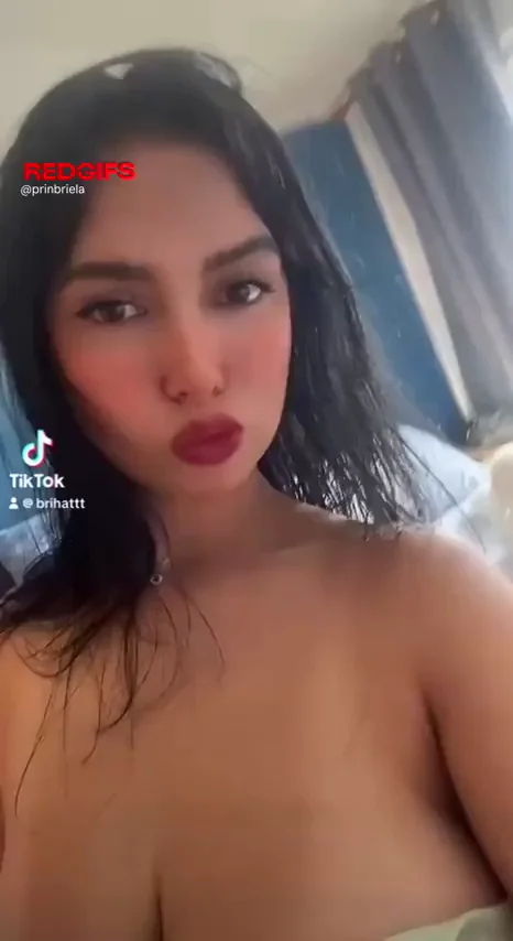 Brihattt's Massive Latina Tits Tease & Juicy Ass Twerk in Mint Thong