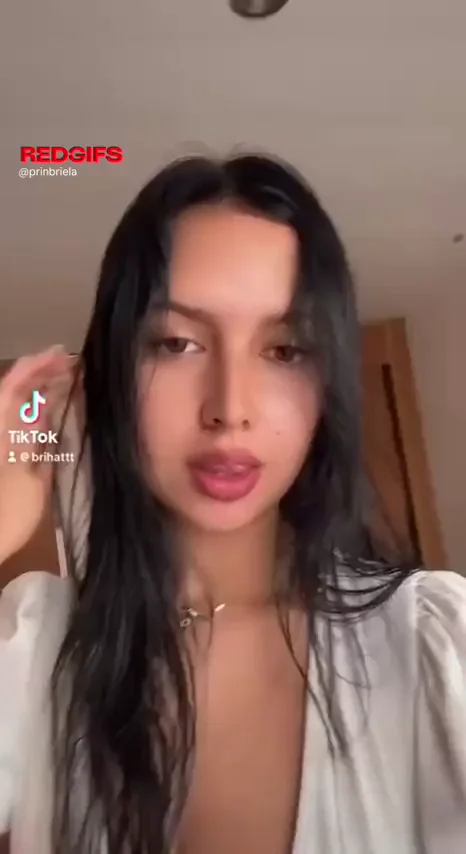 Brihattt's TikTok Tease: Latina Ass and Tits Poppin'