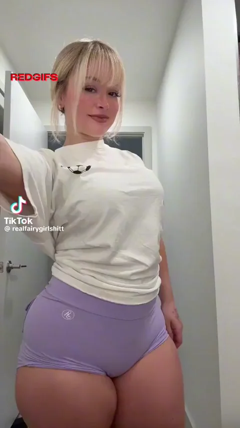 Real Fairy Girl's Massive Ass Twerk in Tight Purple Shorts