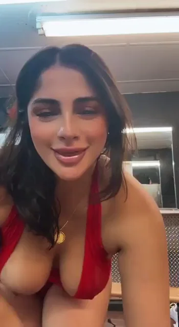 that reveal god DAMN. unreal booty