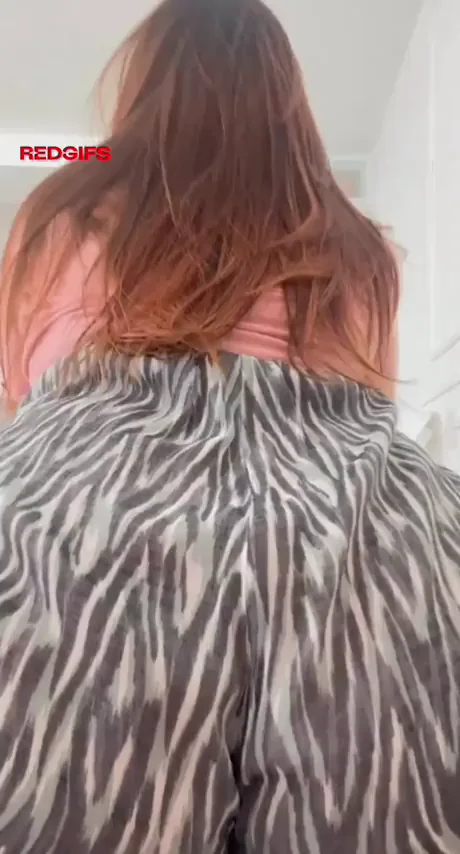 Am I PAWG Enough? 🍑🔥 Thick Booty Check!
