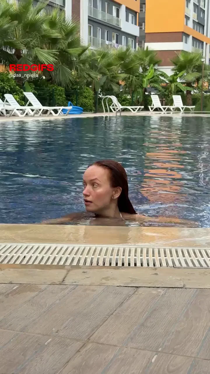 Ooops i lost my swimsuit