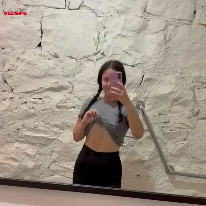 Flashing my tits is fun