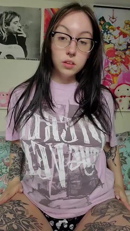 Gothie boobies