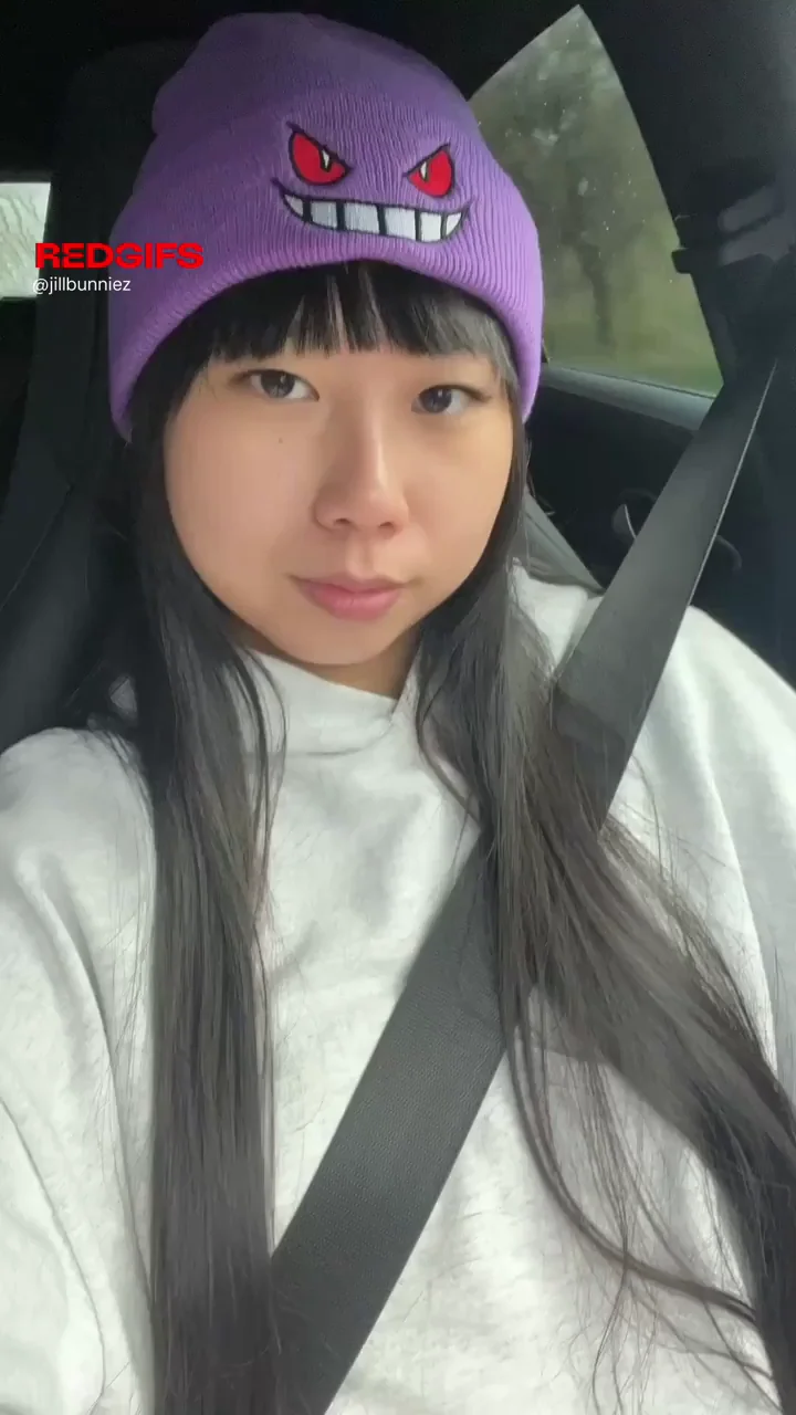 Vroom Vroom Pussy Peek in Car 😈🚗💦