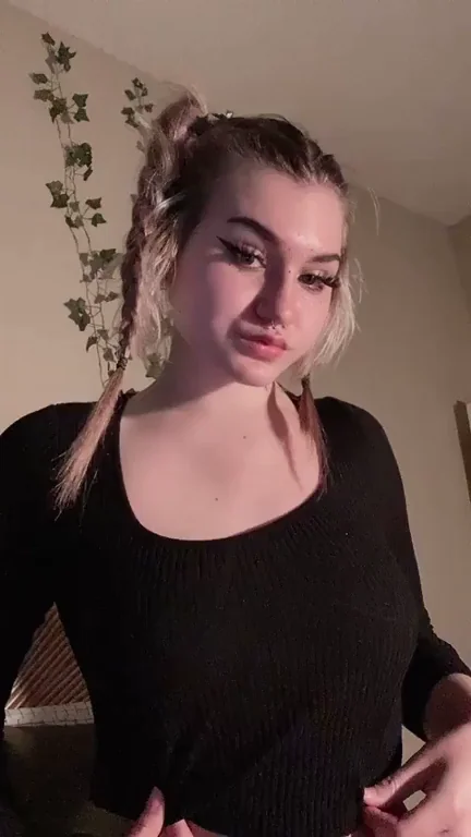 oh hey there, it’s been awhile~ here’s my pierced titty drop!