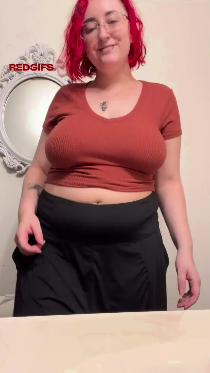 I love dropping my huge titties