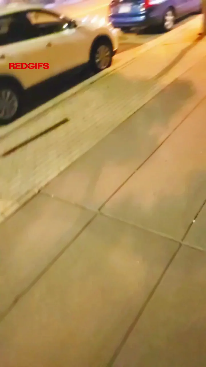 Older man fingering my drunk pussy outside the club 🥴❤️