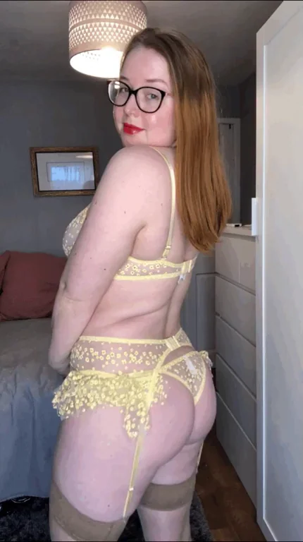 Do you like this colour on me?