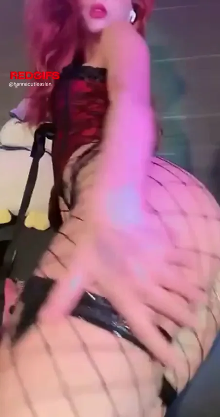Ever get so distracted by a jiggle that you miss what someone’s saying?