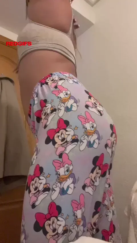 🍑 Bubble Butt Latina Slut Twerking in Minnie PJs 🔥