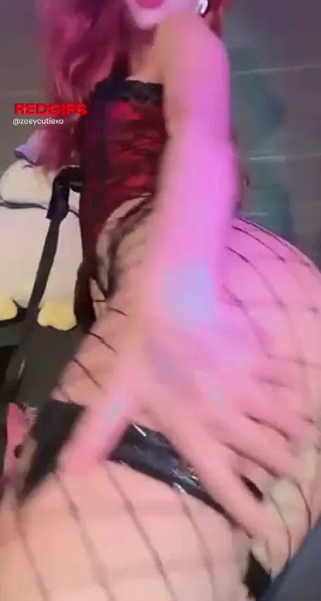 Spread or Spank My Juicy Twerking Ass? 🍑🔥