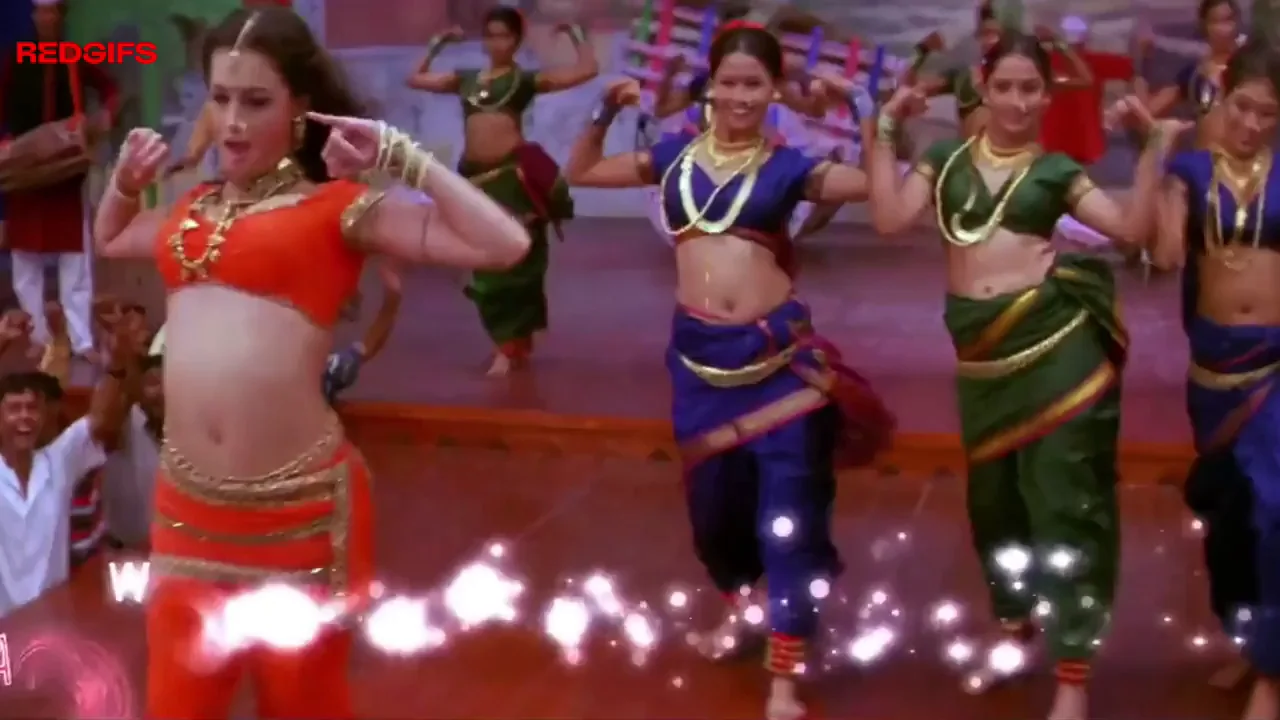 Dia Mirza's Slutty Saree Shake: Hotwife Belly Tease