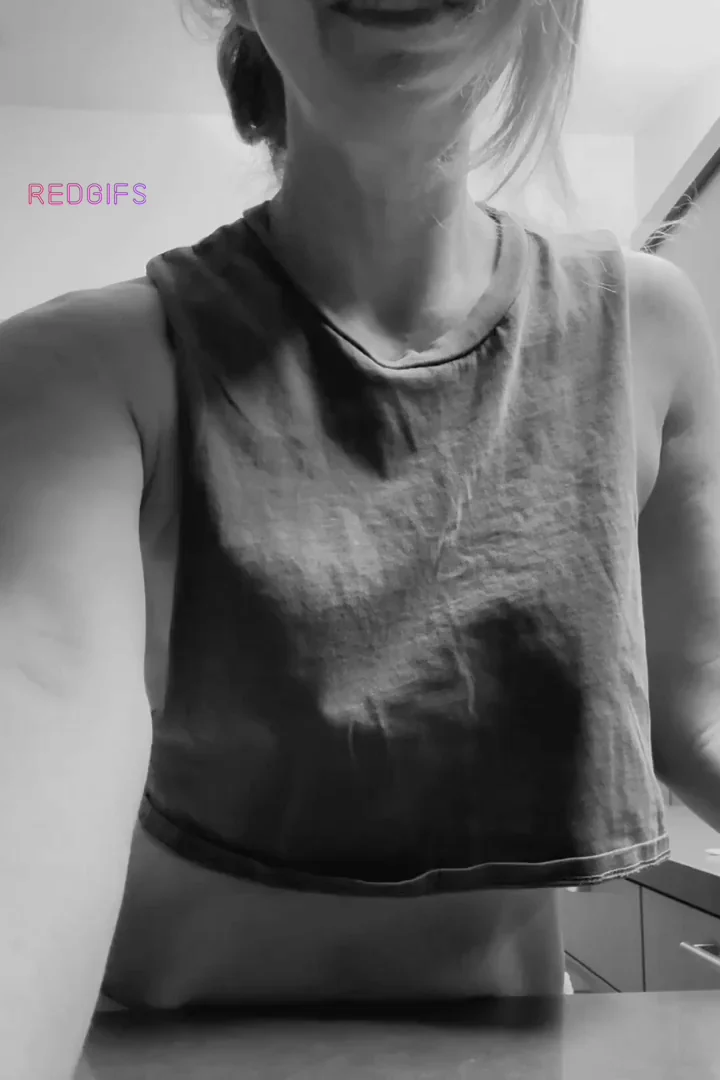MILF Tease Makes Me Flash My Juicy Tits 😈🍈🍈