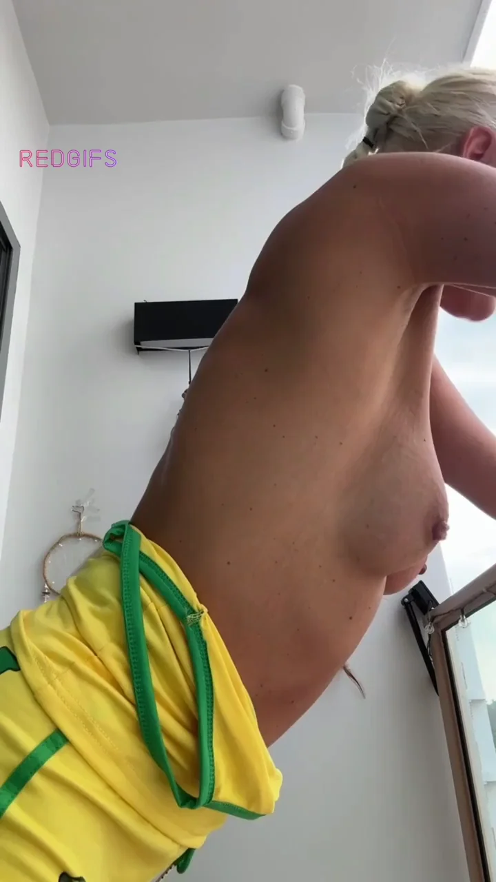 Natural boobs are the best kind of boobs