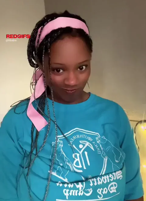 Ebony Teen Weirdo Flashes Her Massive Tits in Oversized Tee