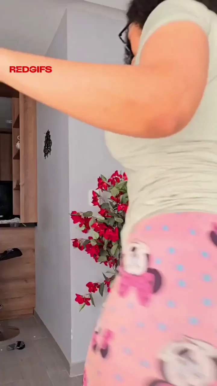 Thick Latina's Flare Pants Booty Twerk Fest 🍑🔥
