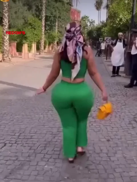 Battle of pants (who got the better one part.4)