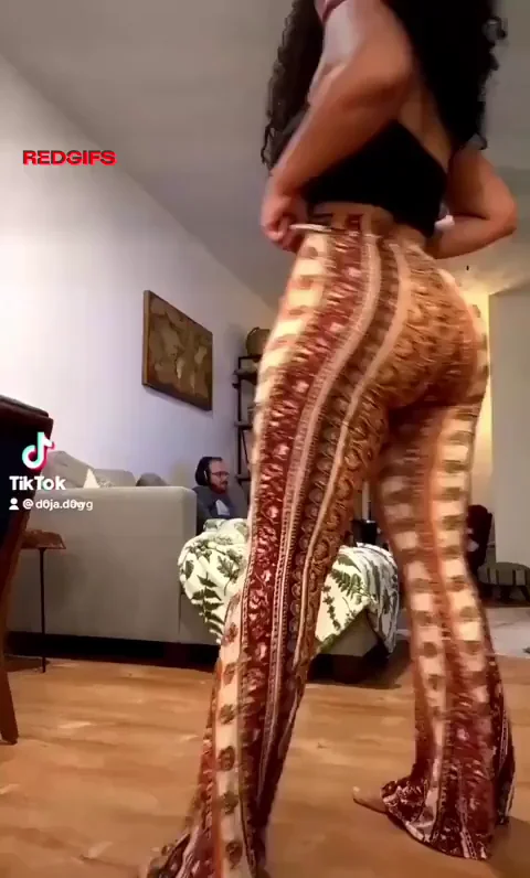 Lightskin Forbidden Pants Jiggle