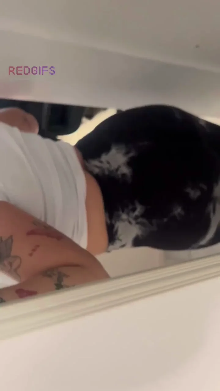 Booty looking bootylicious