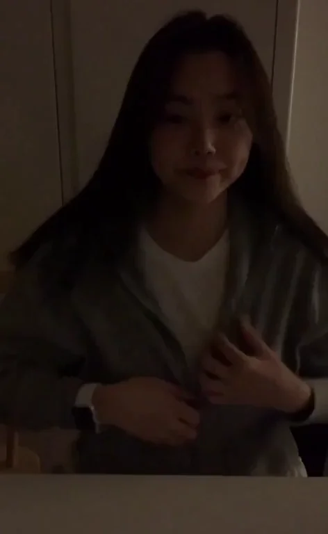 Gugudan - Mina
