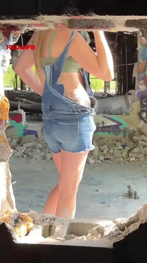 Fuck my ass in a dar, dirty, dingy abandoned building.