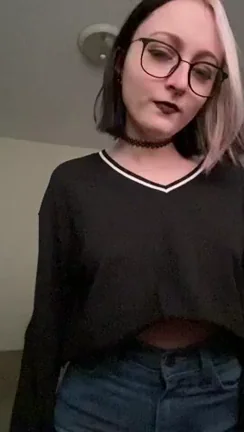 slow-mo titty drop passing by ?