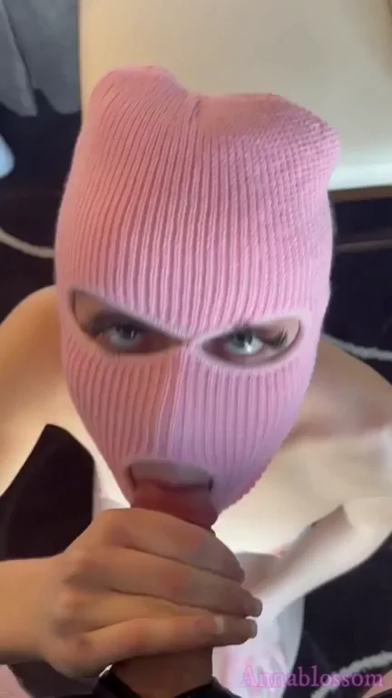 My BF fucked a fan in the ass and she swallowed his load after ;)