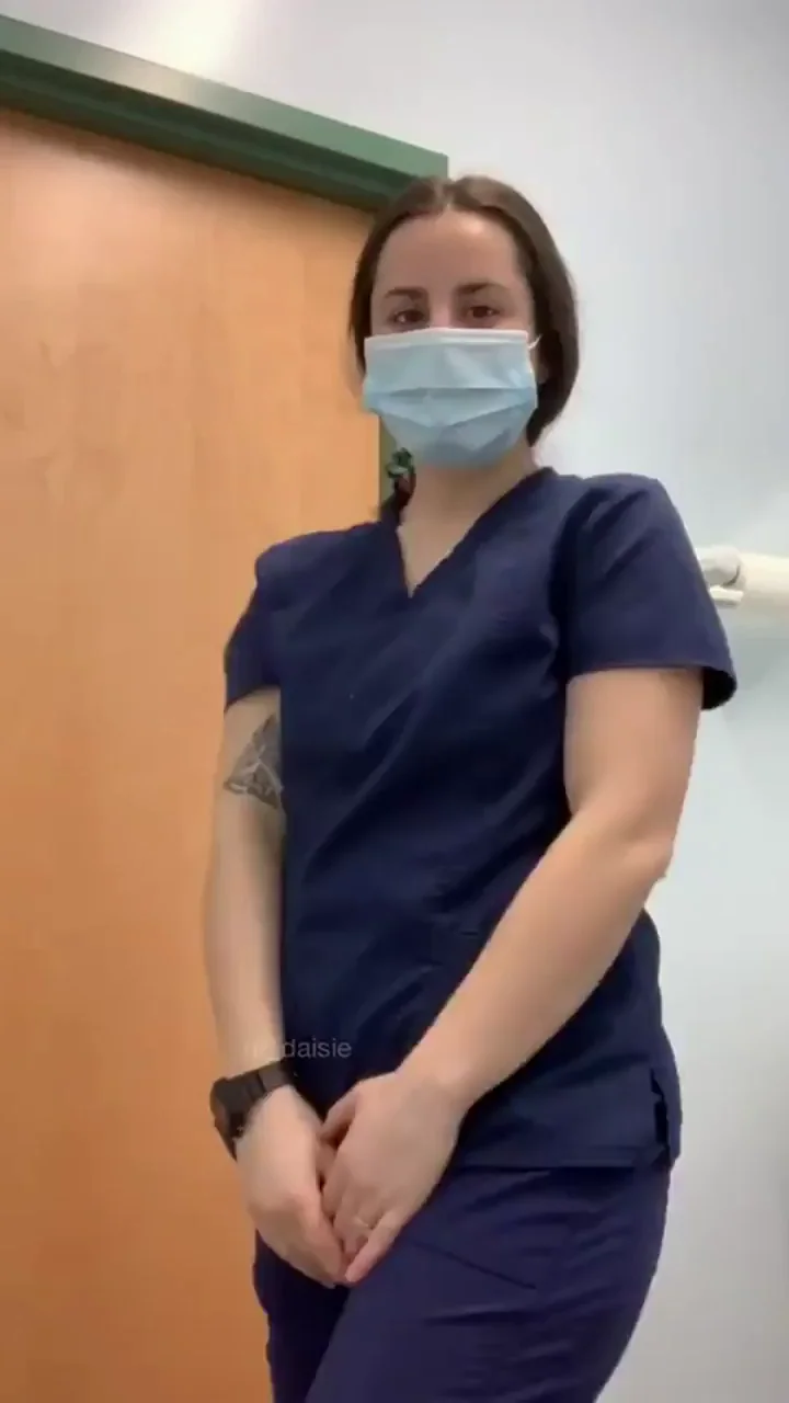 slight cellulite on a vet tech👩🏻‍⚕️