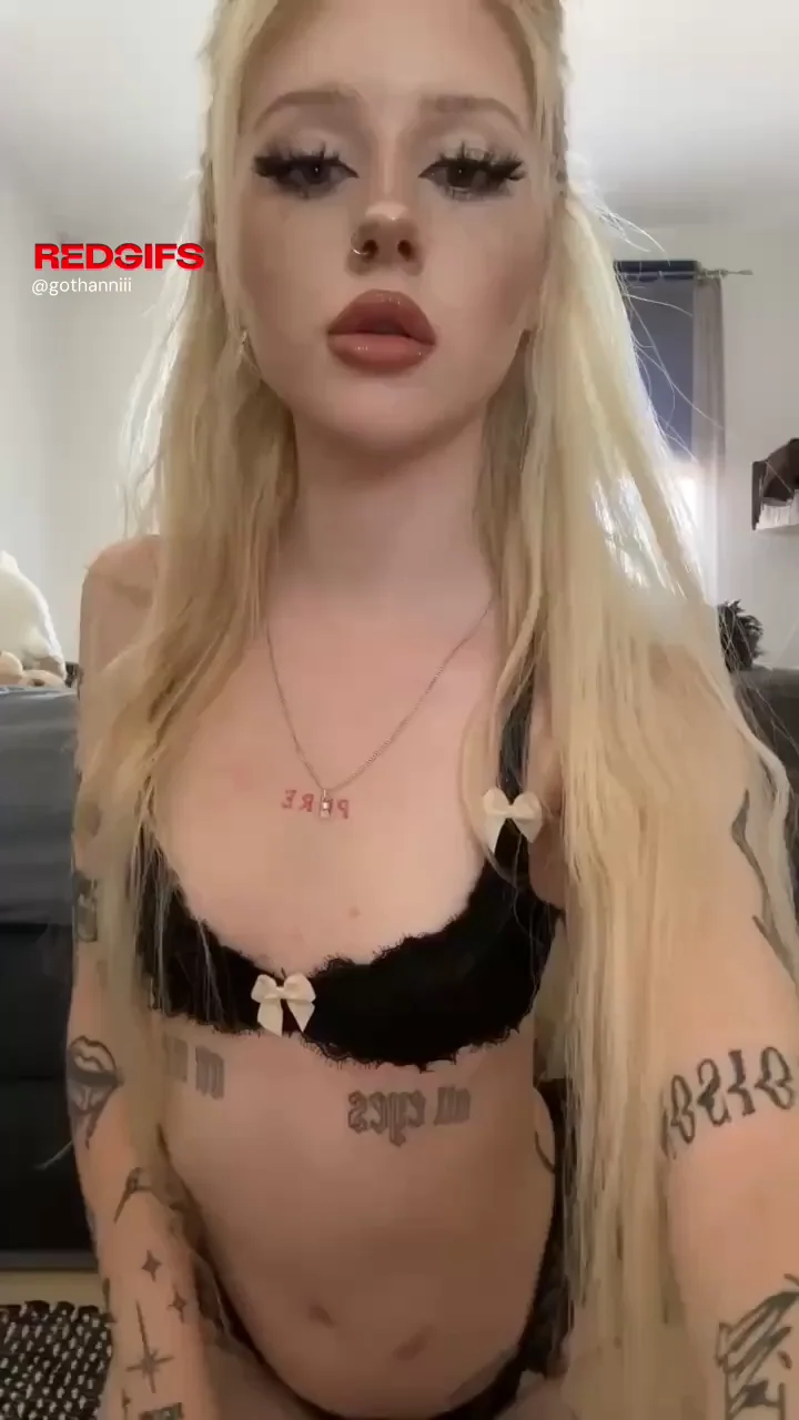 the thoughts of a stranger filling up my mouth turns me on a lot