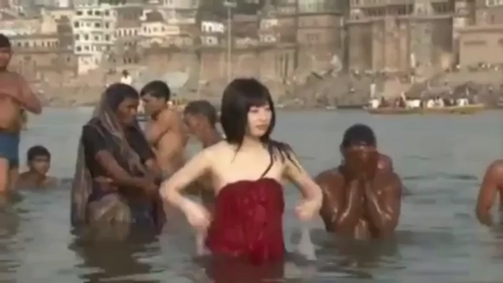Nude bath by Japanese Girl in India