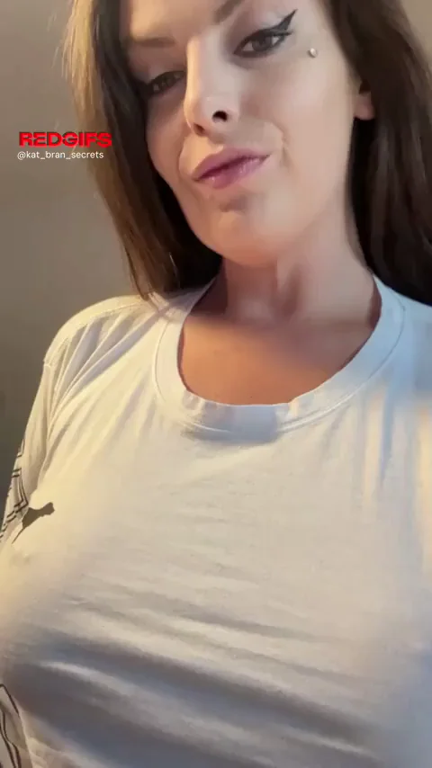 Slutty mom with heavy milkers