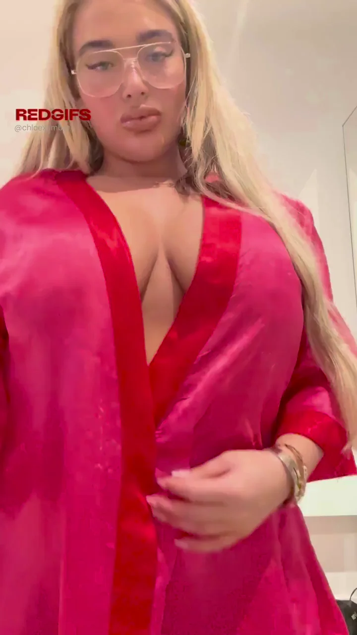 Ur face will diasppear in those huge boobs