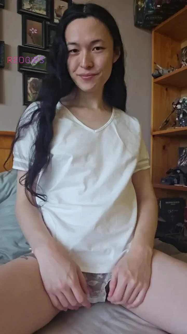 💚 If you're into girls with a small dick, you should say hi 💚