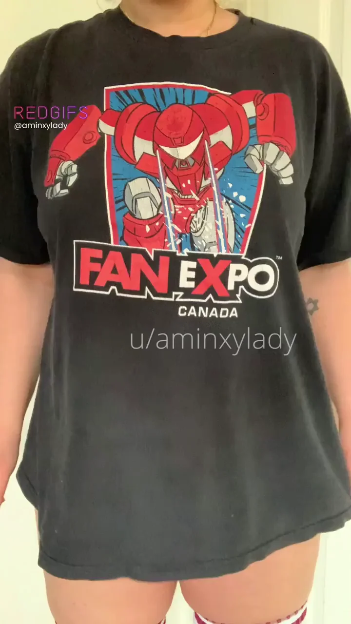 What is the best con you’ve ever been to? For me, it’s FanExpo Toronto!