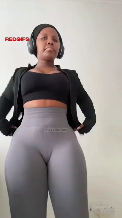 🍑 South African Phat Ass Clappin' & Shakin' Tease 🔥