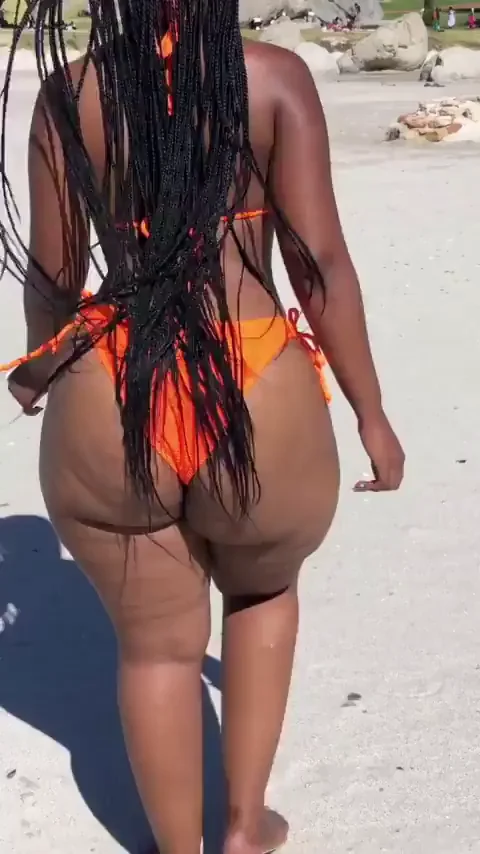 🏖️ Thick Ebony Beach Booty Tease