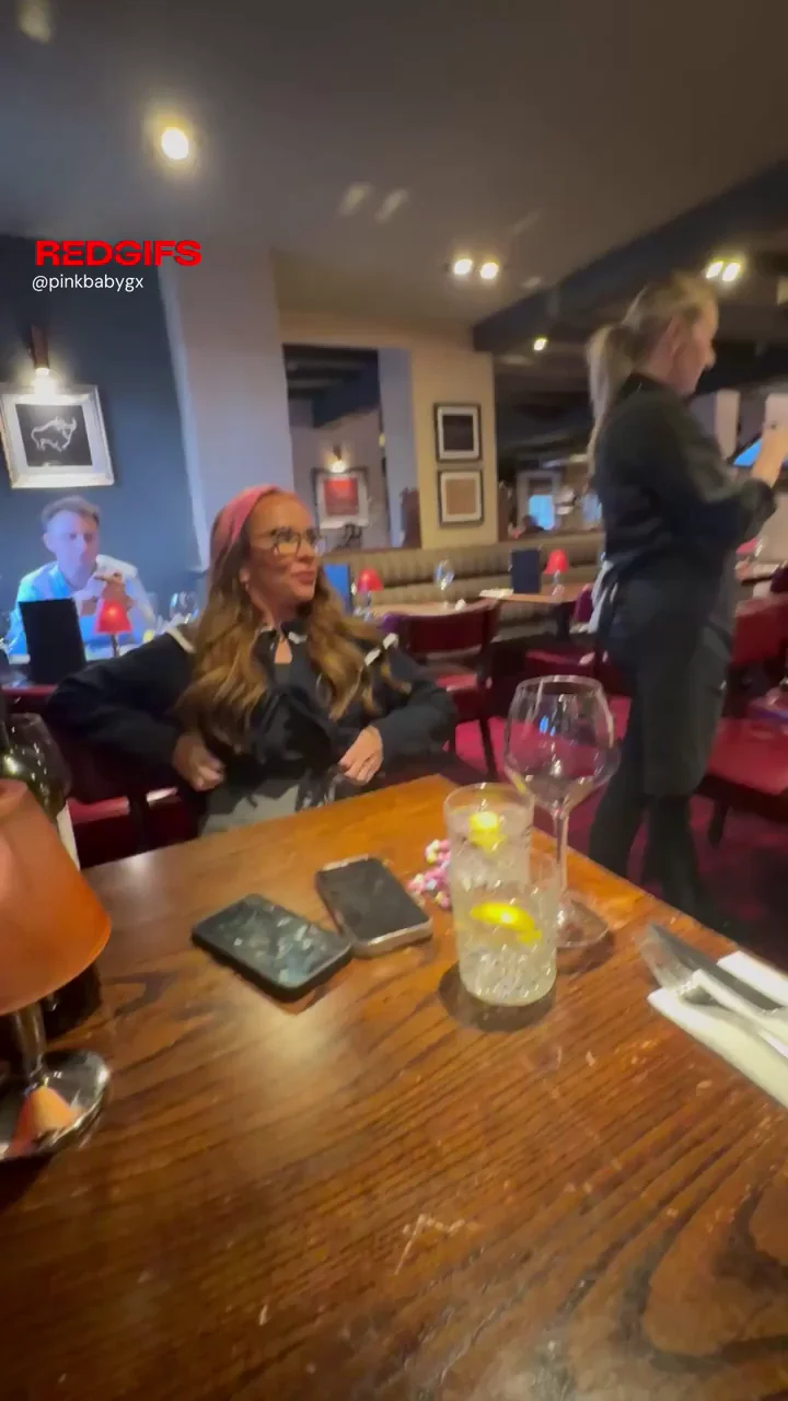 The guys on the table next to me definitely caught me. Oopsie