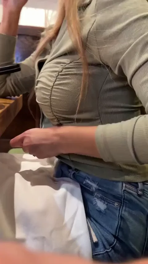 Short flash at the restaurant!