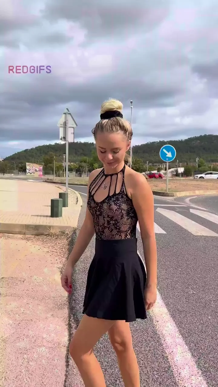 Petite Blonde Tease Flashes & Struts Past Like a Slutty Nothing 💋🚶‍♀️