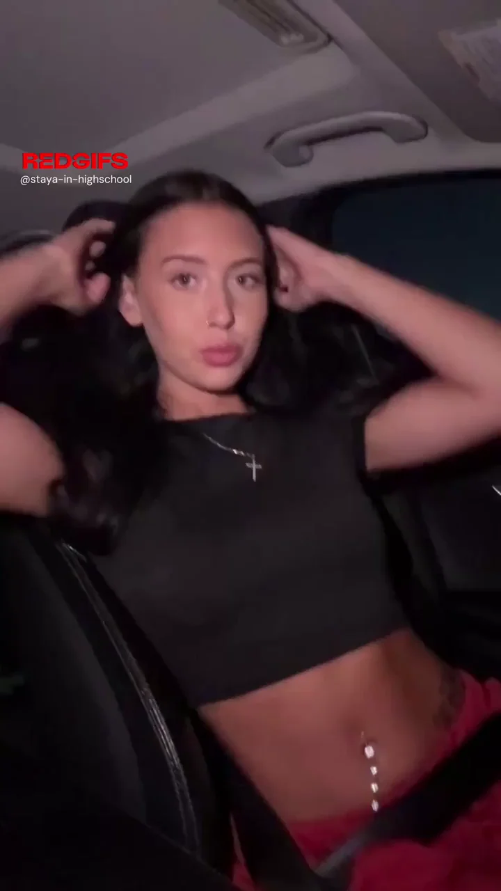 Did the Dude in the Next Ride Catch My Tits Out? 😈🚗💦