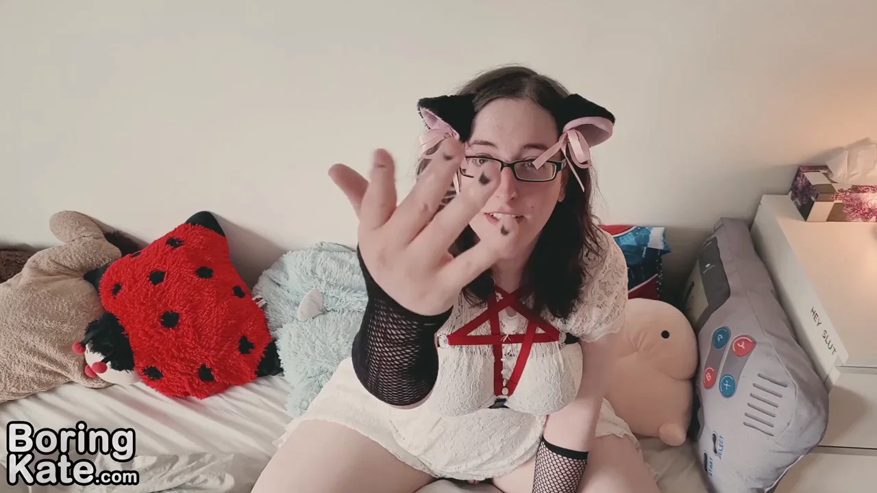 Hey, cum dumpers!!!! Who here likes trans girls!!