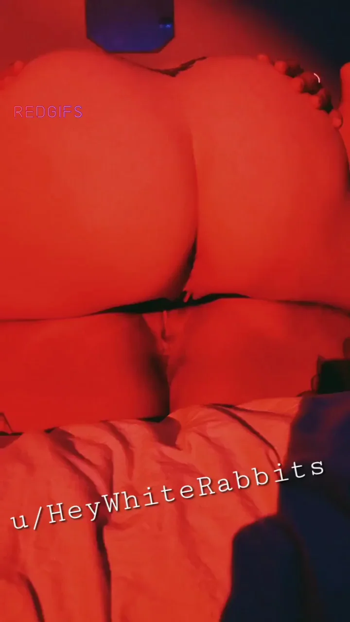 Does This Count as Scissoring? 🍑🔥 Tribbing Tease