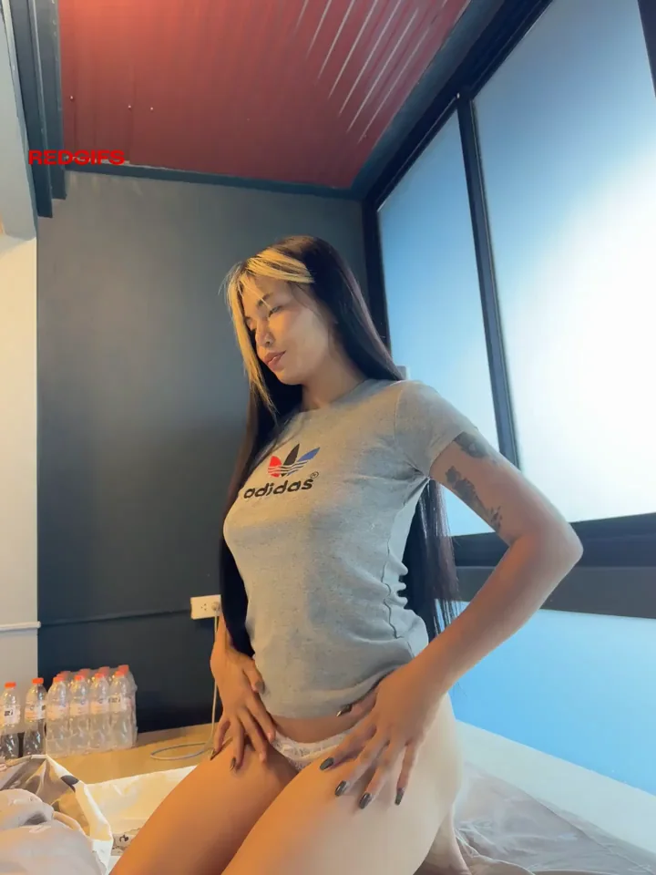 Asian Tease's Juicy Ass and Tits Begging for Your Stare