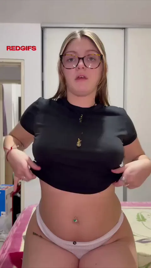 Fuck or Nahh? Glasses Teen's Thicc Tease Challenge