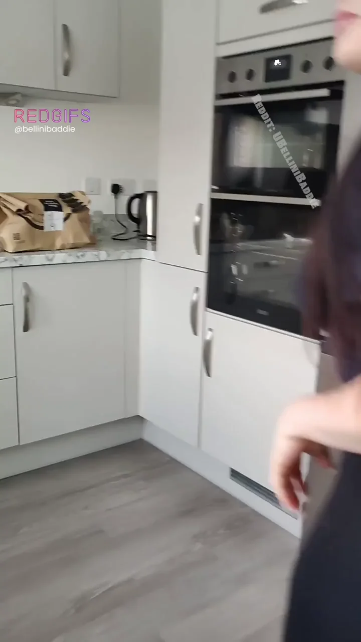 Your POV when your new PAWG gf wears tight leggings round the house