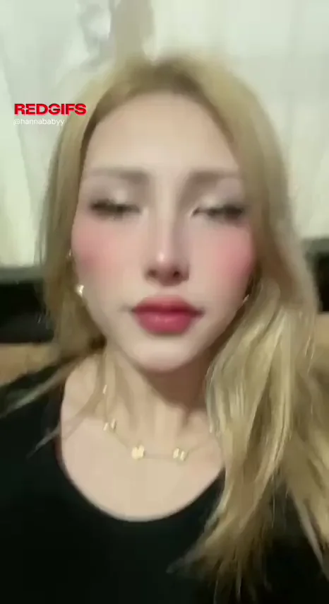 Virgin Futa Babe Wants Your Cock as Her First 🍆💦