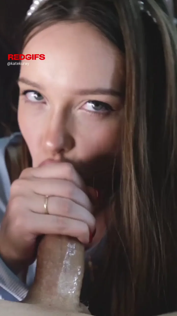 🔥 Sultry Brunette Teases Massive Cock with Sloppy BJ 😈🍆