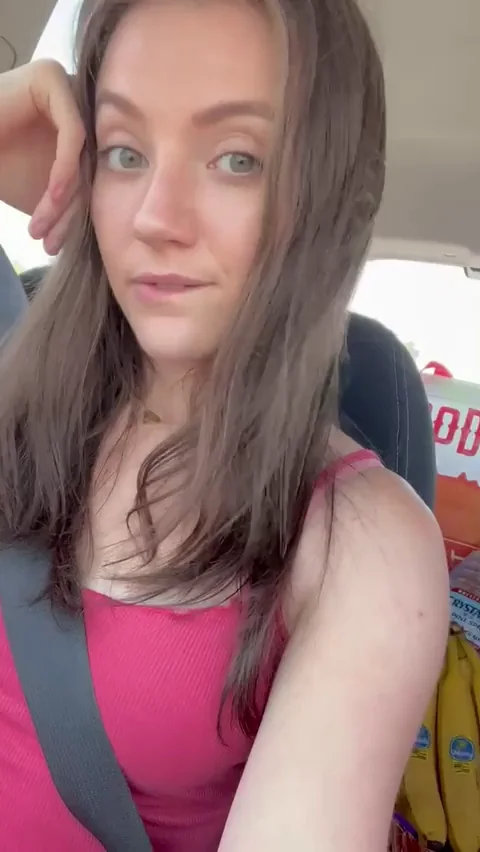 Car Ride Pussy Snack Break 😈